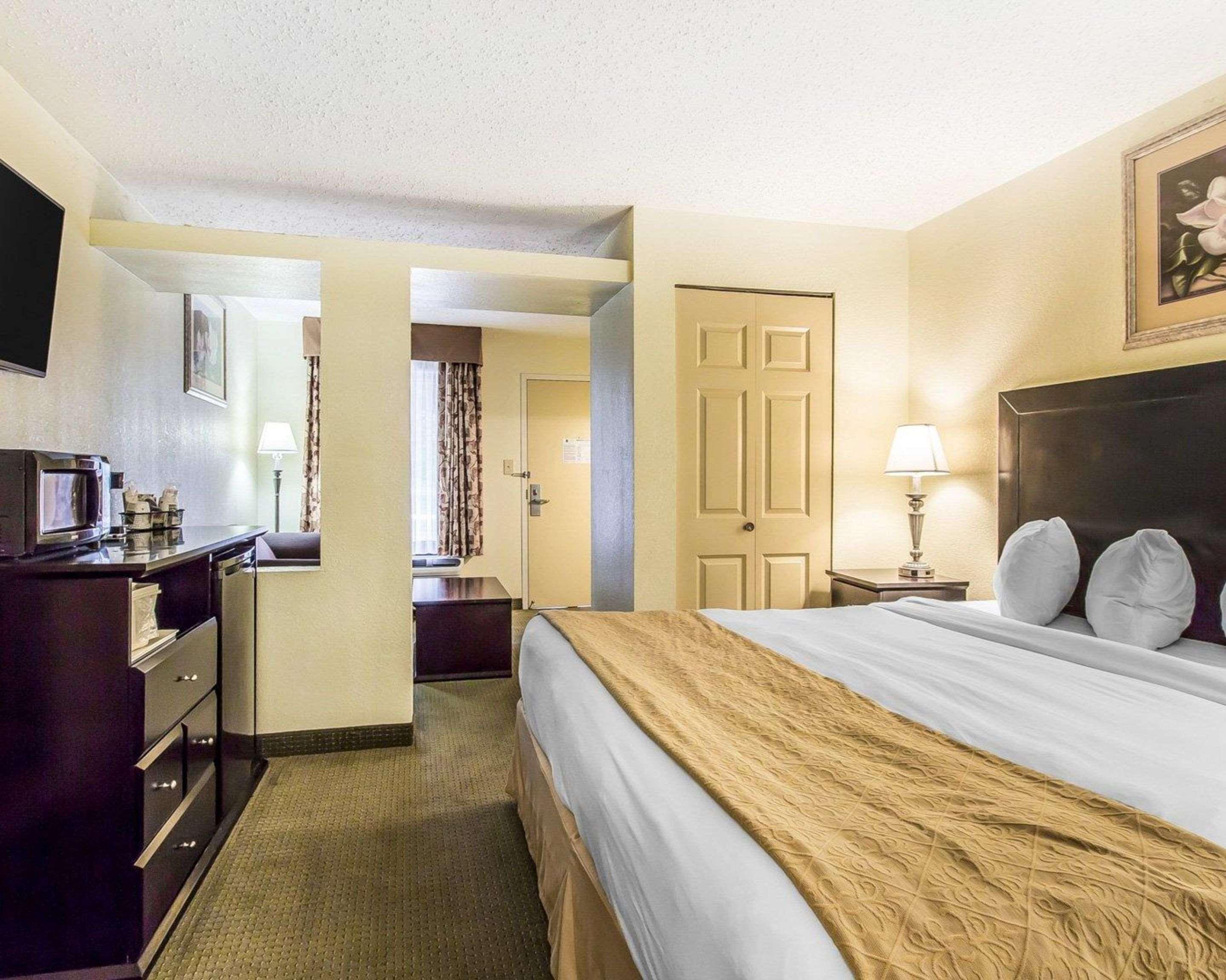 Quality Inn & Suites Conference Center Statesboro Historic District Eksteriør billede